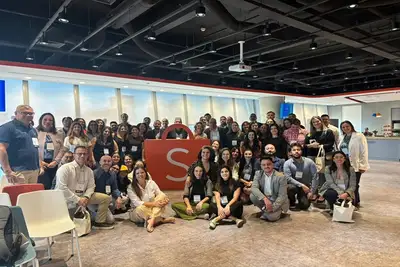 Pitney Bowes realiza