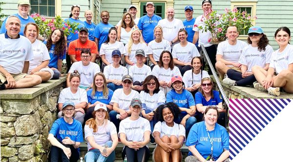 Pitney Bowes Employees volunteering