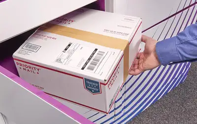 Intelligent lockers for secure shipping package storage